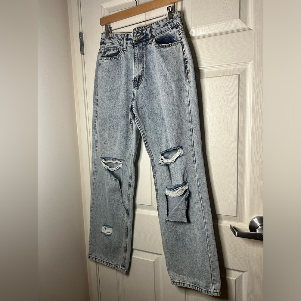 PrettyLittleThing Boyfriend Jeans